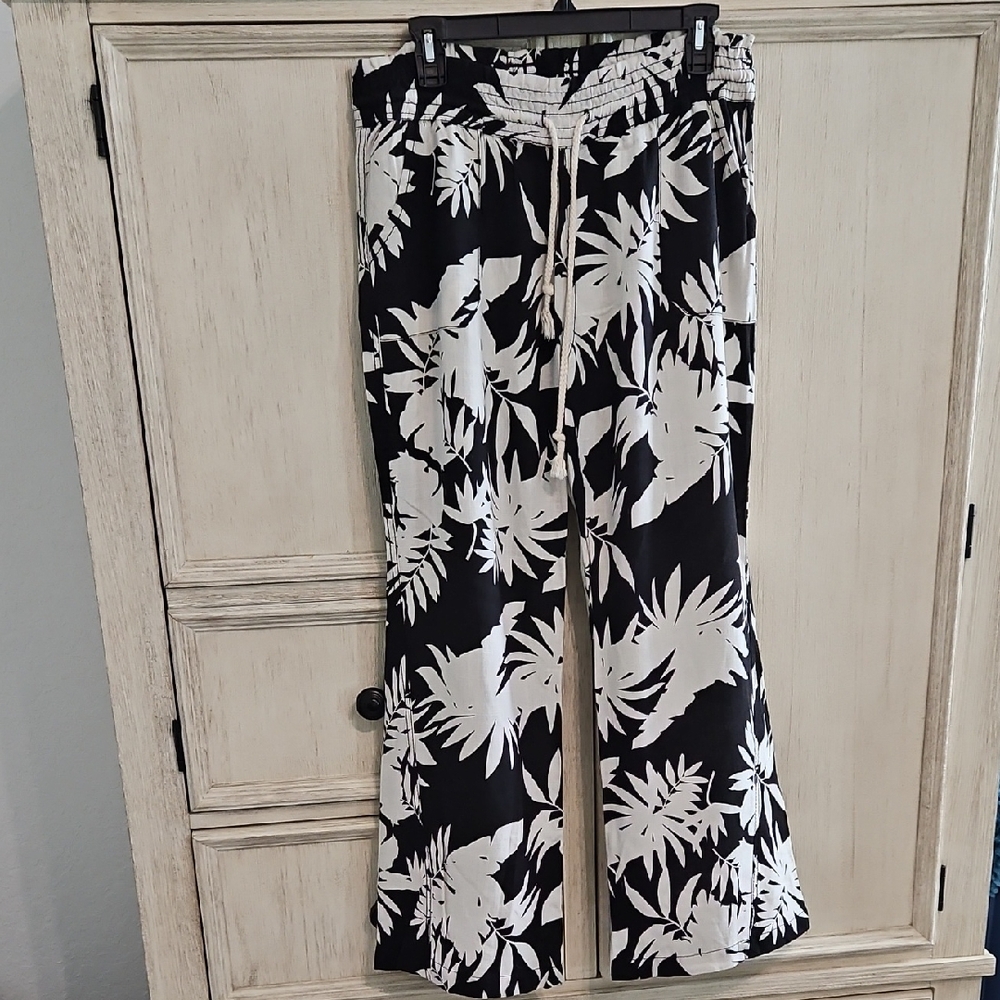 Floral Black and White Women's Pants - PETITE LENGTH